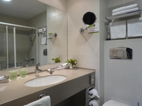 Nobel West 4* To&scaron;in bunar 168a, Belgrade 11070, Serbia